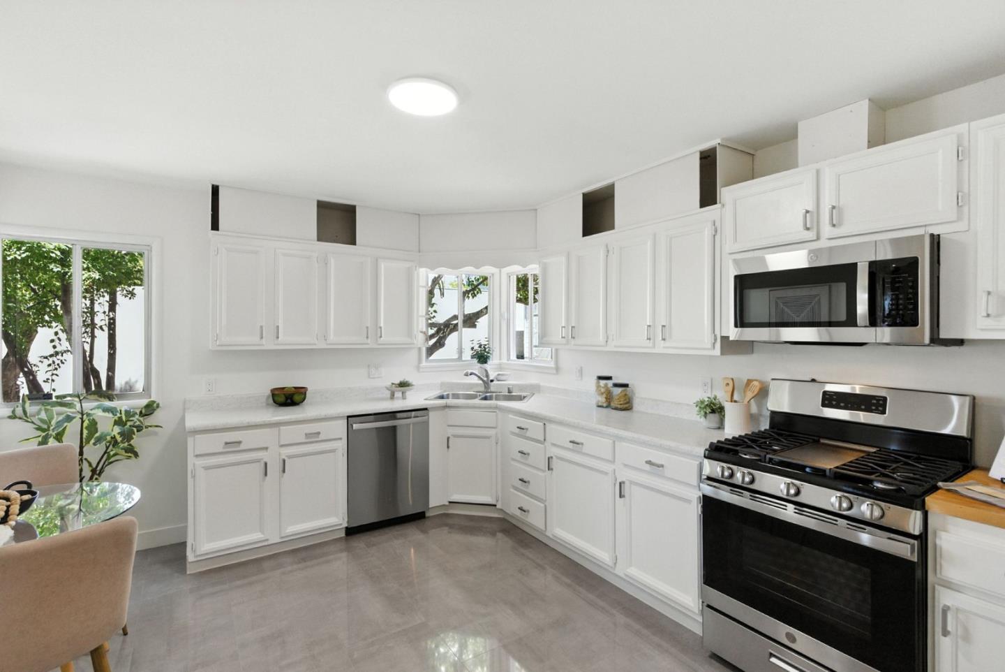 Detail Gallery Image 10 of 44 For 2875 Romagnolo St, Hayward,  CA 94541 - 3 Beds | 1 Baths