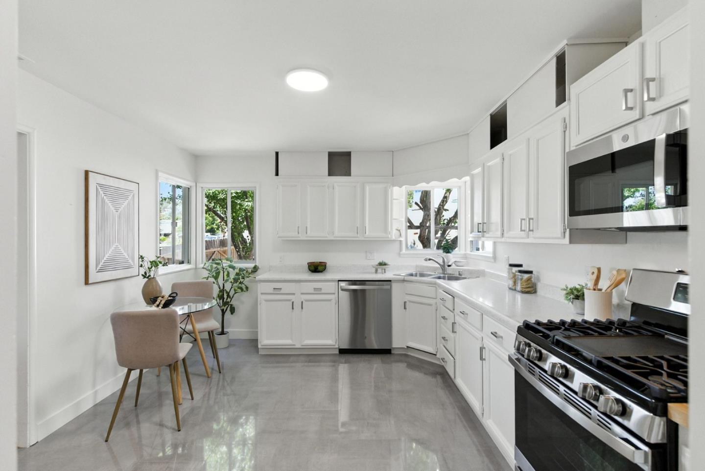 Detail Gallery Image 9 of 44 For 2875 Romagnolo St, Hayward,  CA 94541 - 3 Beds | 1 Baths