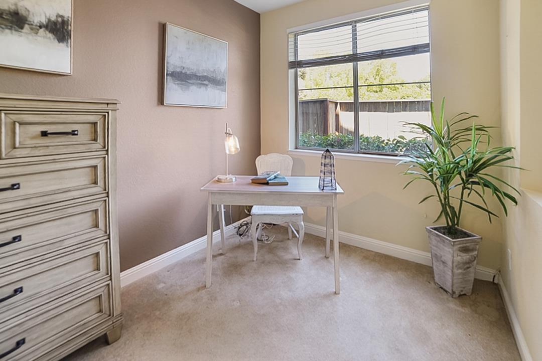 Detail Gallery Image 17 of 27 For 421 Cork Harbour Cir a,  Redwood Shores,  CA 94065 - 1 Beds | 1 Baths