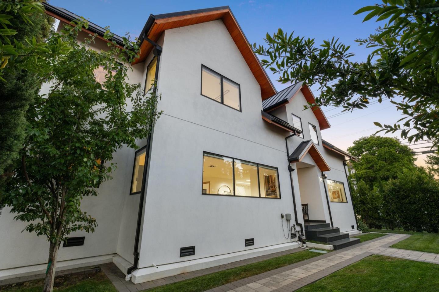 Detail Gallery Image 105 of 110 For 33 Highland Ave, Burlingame,  CA 94010 - 3 Beds | 2/1 Baths