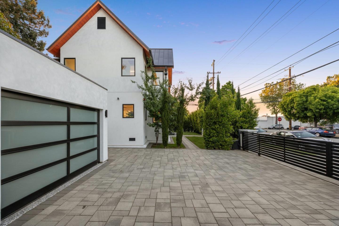 Detail Gallery Image 107 of 110 For 33 Highland Ave, Burlingame,  CA 94010 - 3 Beds | 2/1 Baths