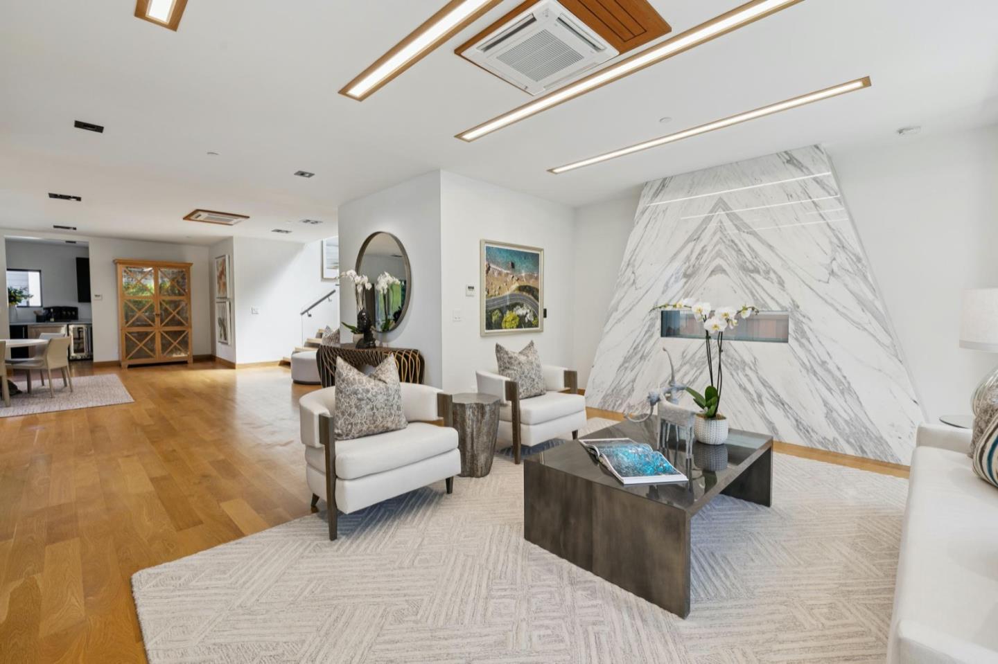 Detail Gallery Image 12 of 110 For 33 Highland Ave, Burlingame,  CA 94010 - 3 Beds | 2/1 Baths