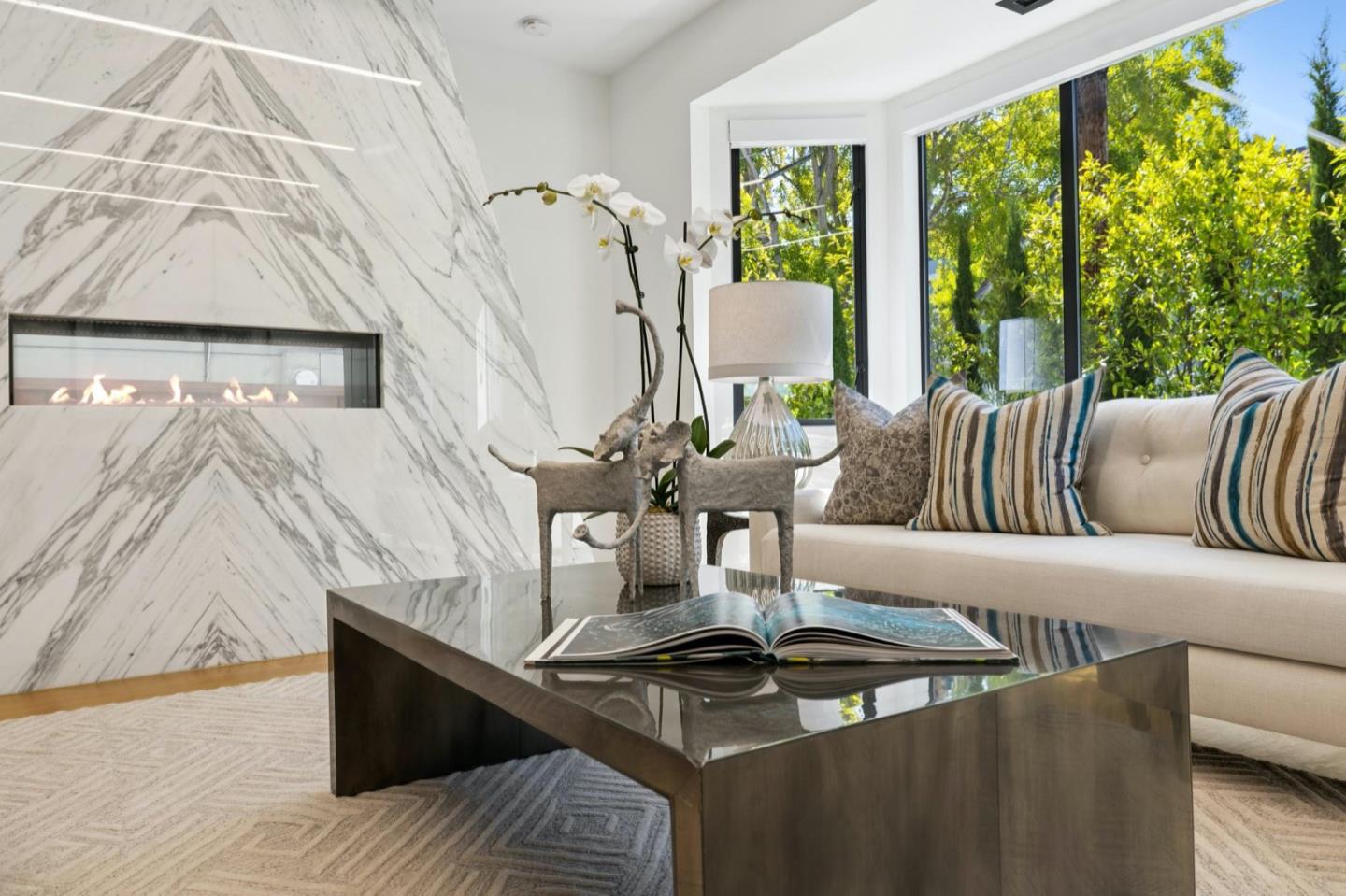 Detail Gallery Image 15 of 110 For 33 Highland Ave, Burlingame,  CA 94010 - 3 Beds | 2/1 Baths