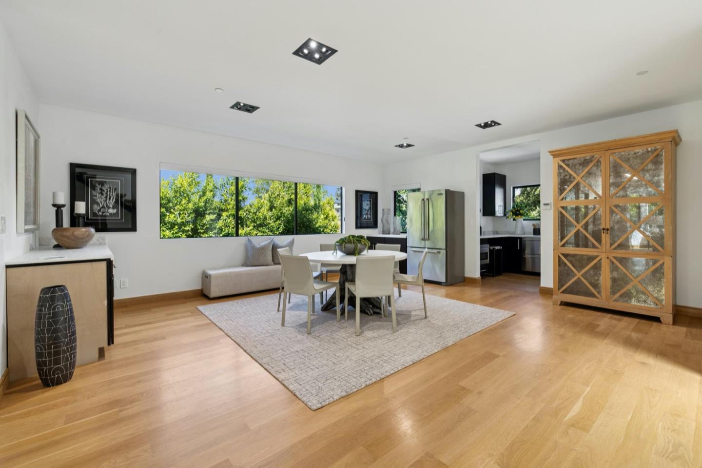 Detail Gallery Image 27 of 110 For 33 Highland Ave, Burlingame,  CA 94010 - 3 Beds | 2/1 Baths
