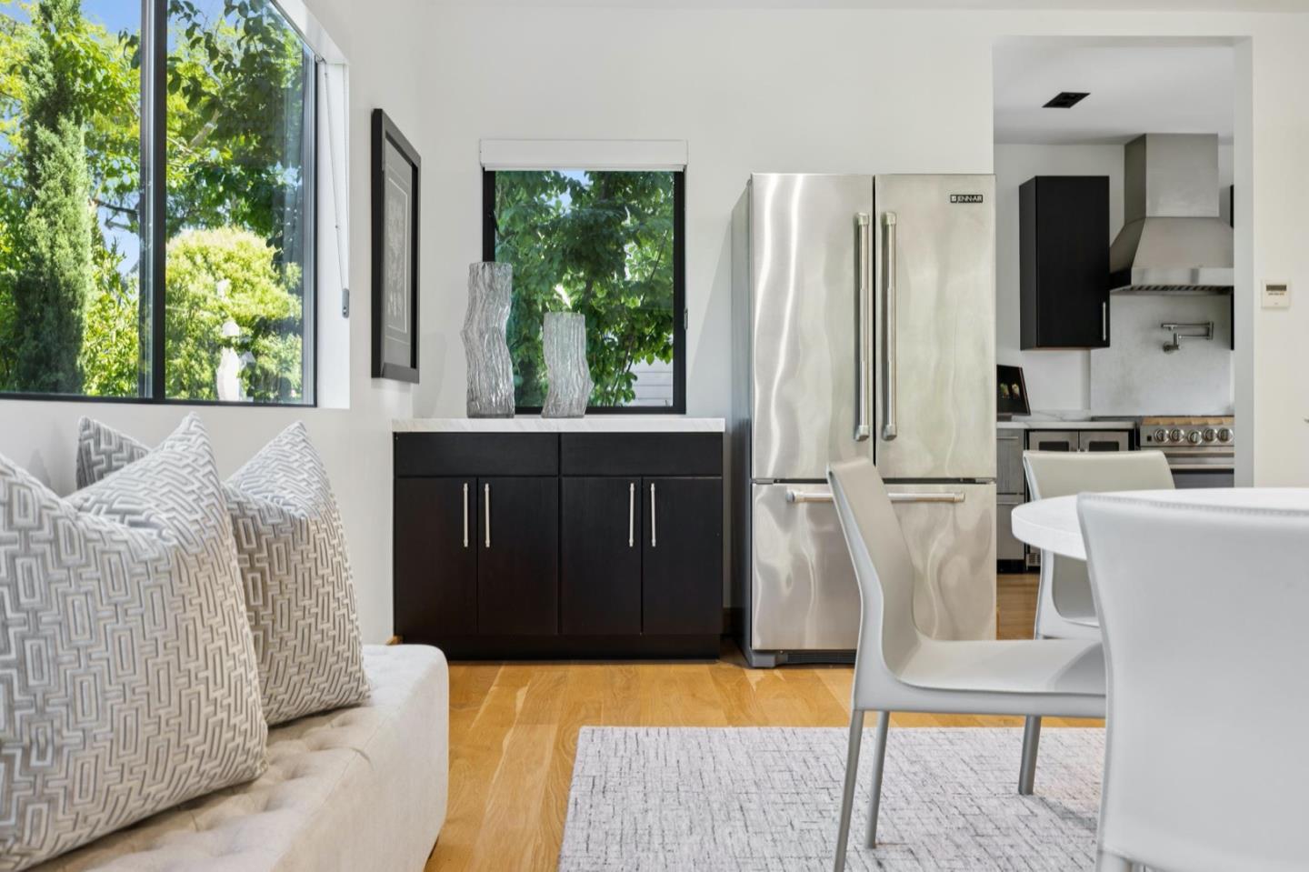 Detail Gallery Image 36 of 110 For 33 Highland Ave, Burlingame,  CA 94010 - 3 Beds | 2/1 Baths