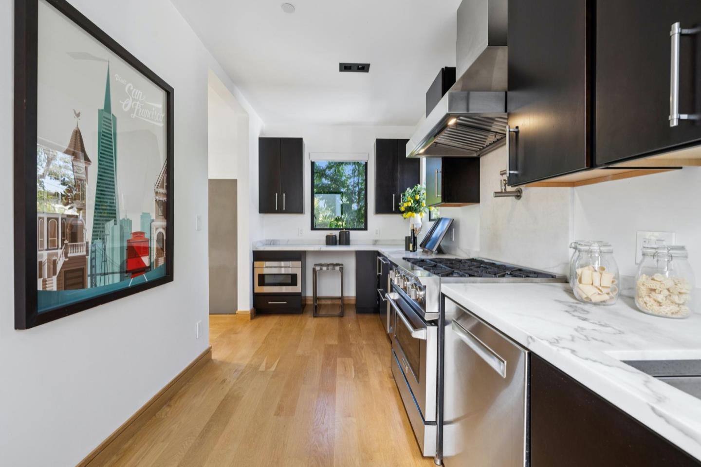 Detail Gallery Image 38 of 110 For 33 Highland Ave, Burlingame,  CA 94010 - 3 Beds | 2/1 Baths