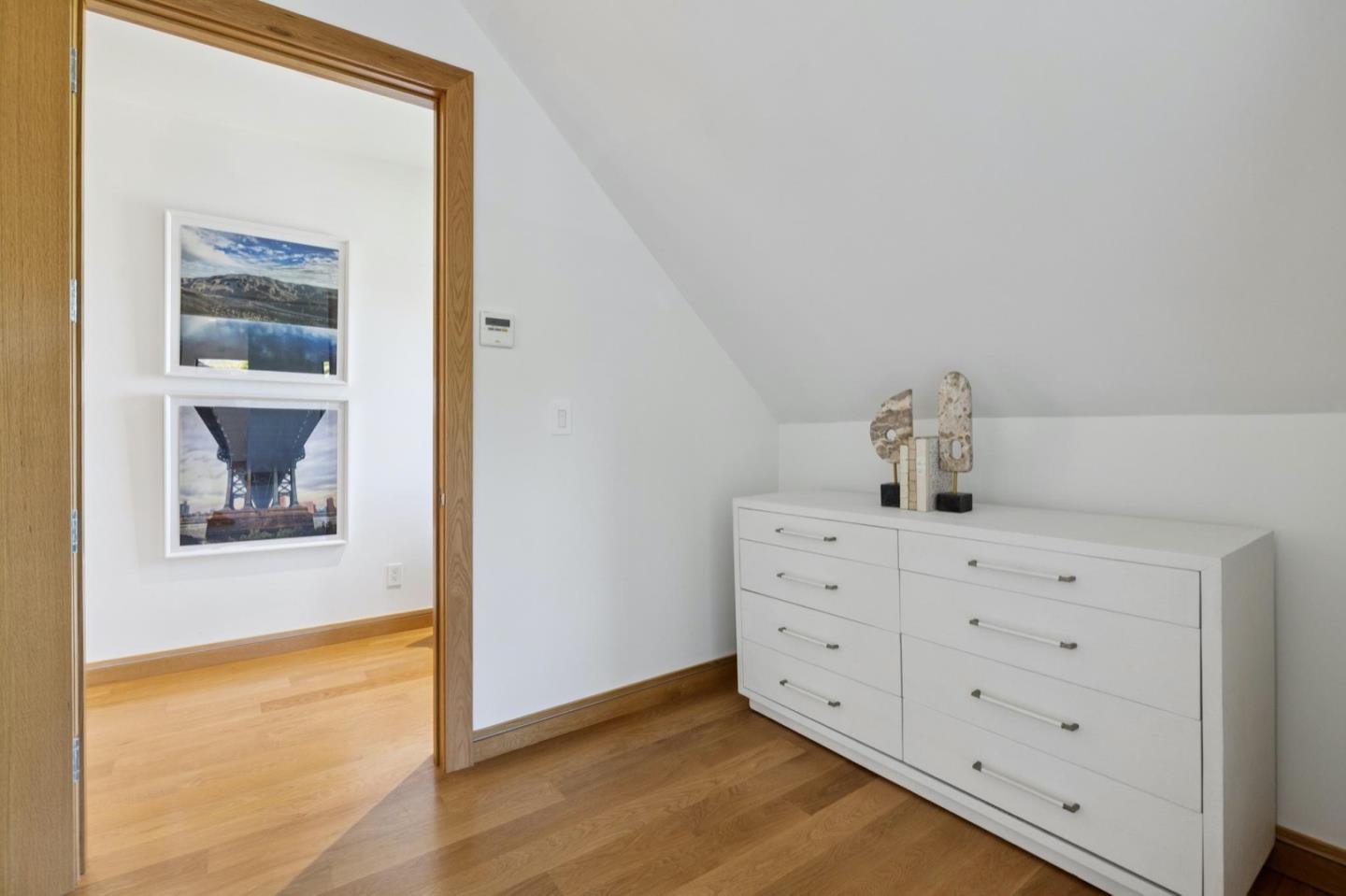 Detail Gallery Image 54 of 110 For 33 Highland Ave, Burlingame,  CA 94010 - 3 Beds | 2/1 Baths