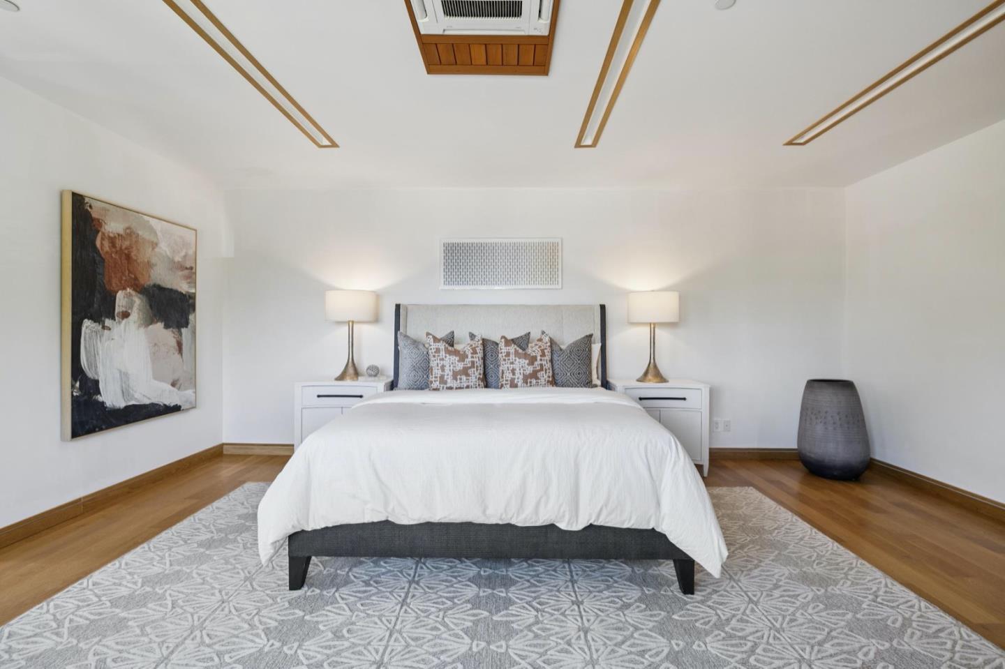 Detail Gallery Image 57 of 110 For 33 Highland Ave, Burlingame,  CA 94010 - 3 Beds | 2/1 Baths