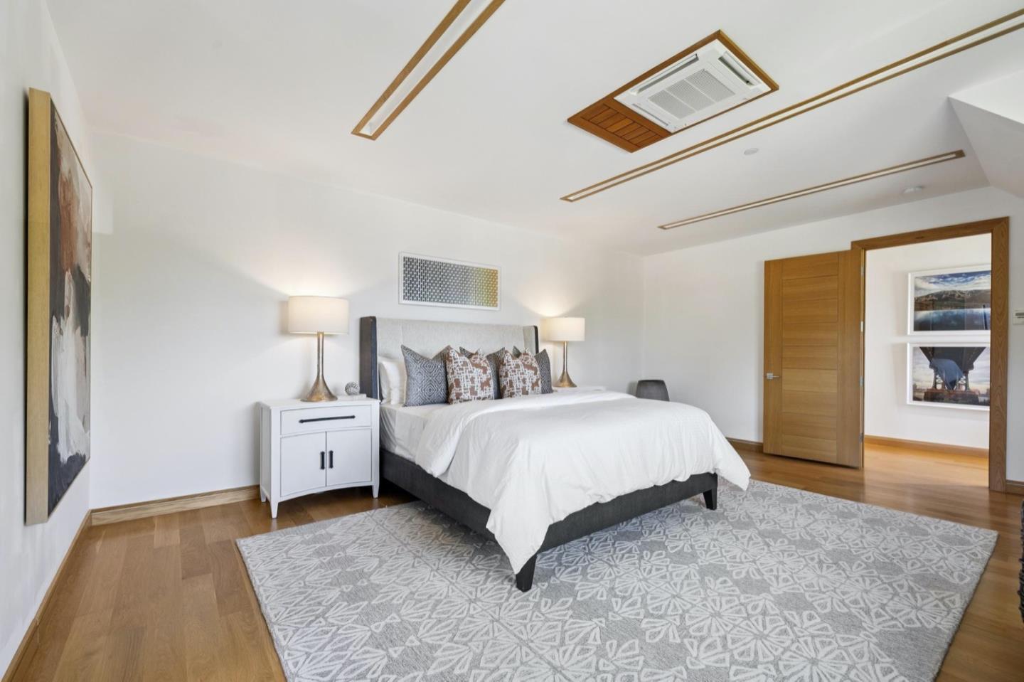 Detail Gallery Image 58 of 110 For 33 Highland Ave, Burlingame,  CA 94010 - 3 Beds | 2/1 Baths