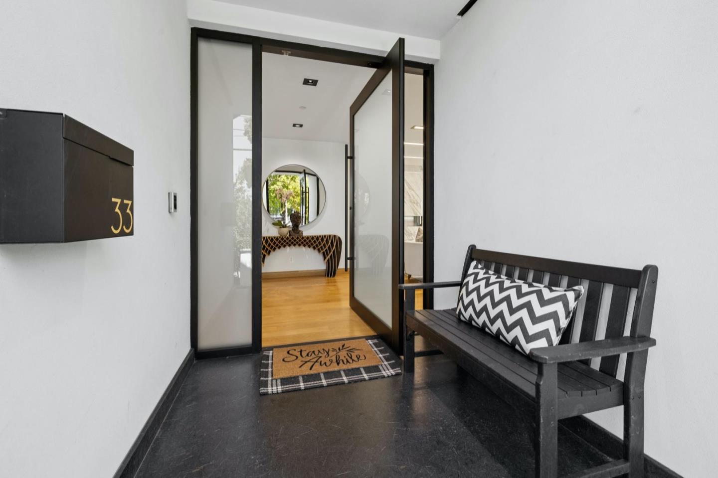 Detail Gallery Image 6 of 110 For 33 Highland Ave, Burlingame,  CA 94010 - 3 Beds | 2/1 Baths