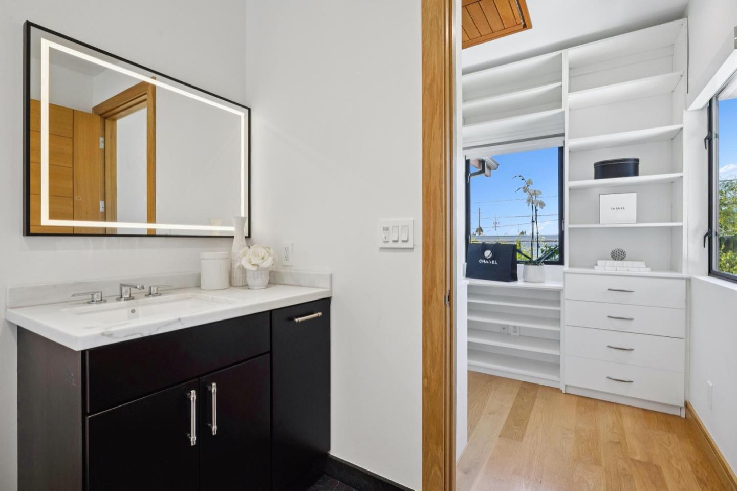 Detail Gallery Image 64 of 110 For 33 Highland Ave, Burlingame,  CA 94010 - 3 Beds | 2/1 Baths