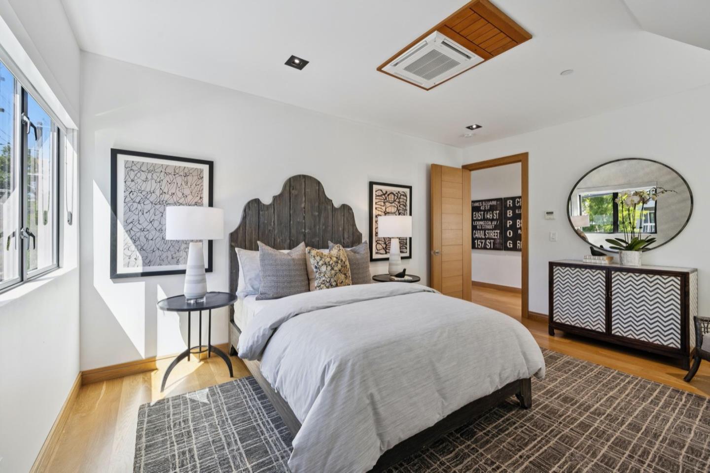 Detail Gallery Image 69 of 110 For 33 Highland Ave, Burlingame,  CA 94010 - 3 Beds | 2/1 Baths