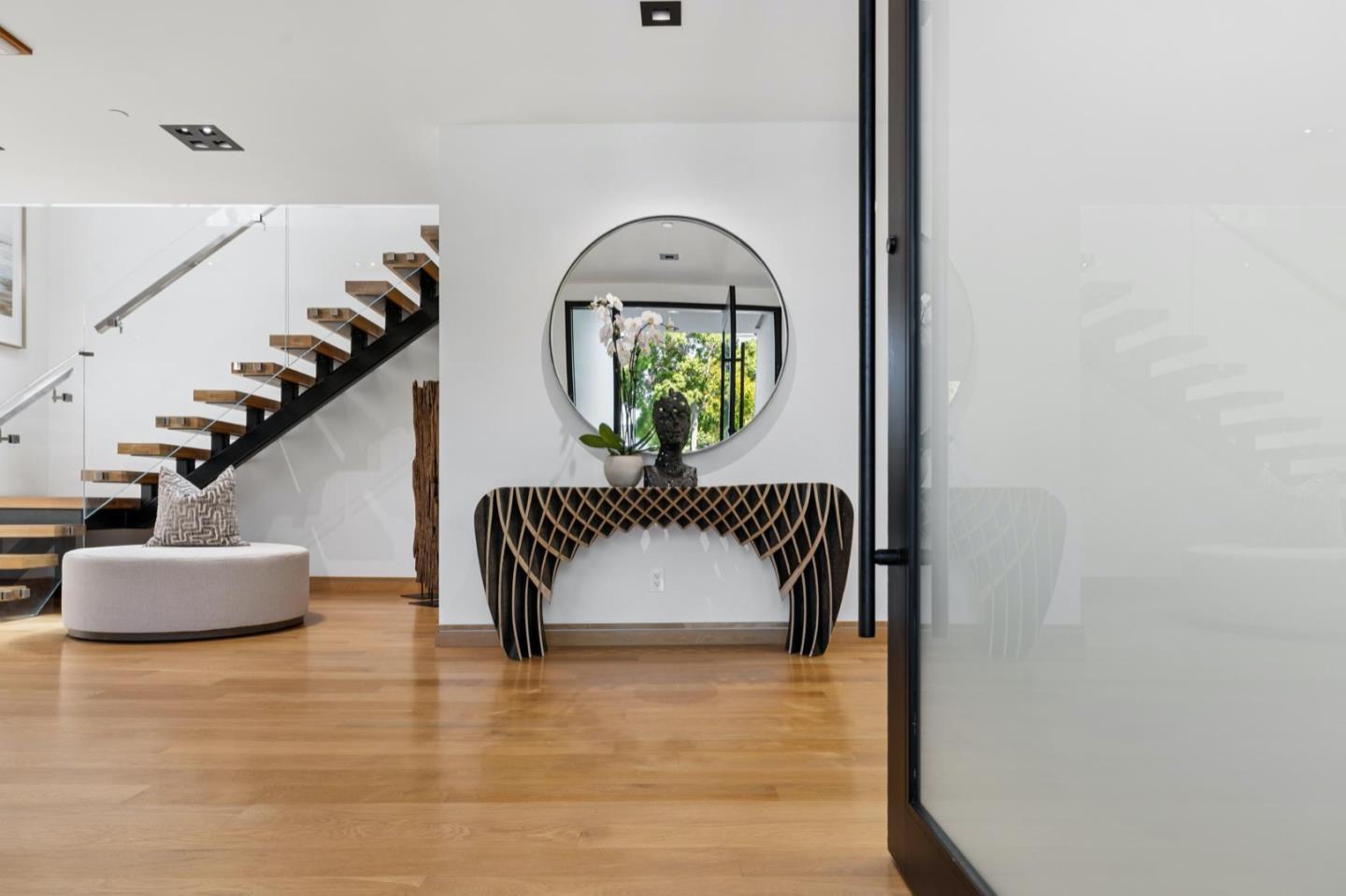 Detail Gallery Image 7 of 110 For 33 Highland Ave, Burlingame,  CA 94010 - 3 Beds | 2/1 Baths