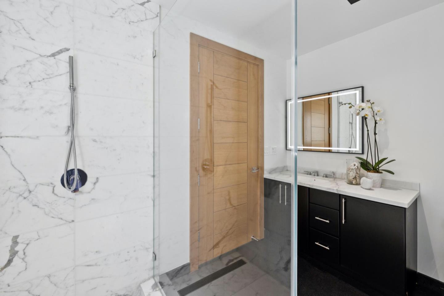 Detail Gallery Image 84 of 110 For 33 Highland Ave, Burlingame,  CA 94010 - 3 Beds | 2/1 Baths
