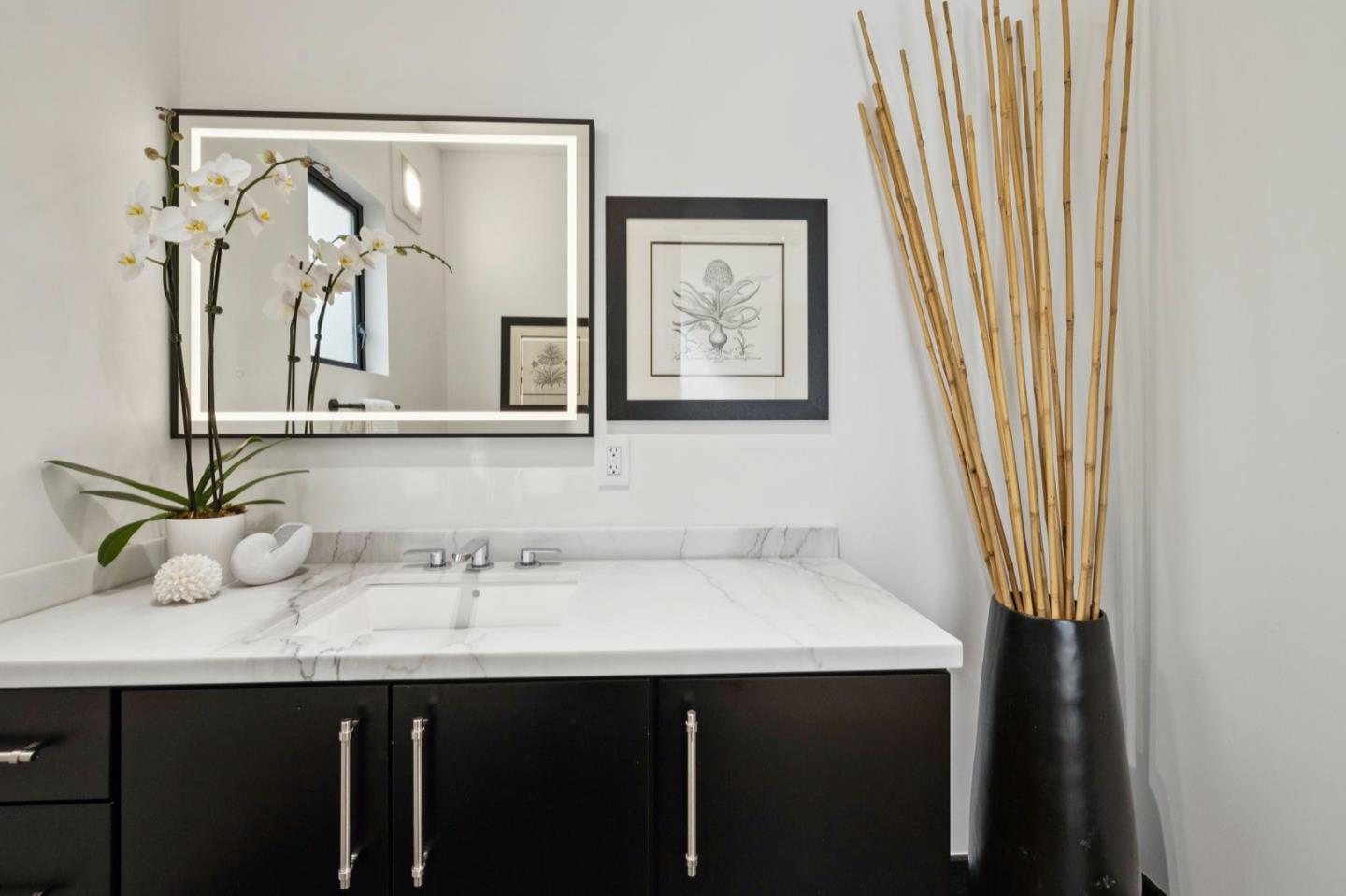 Detail Gallery Image 87 of 110 For 33 Highland Ave, Burlingame,  CA 94010 - 3 Beds | 2/1 Baths
