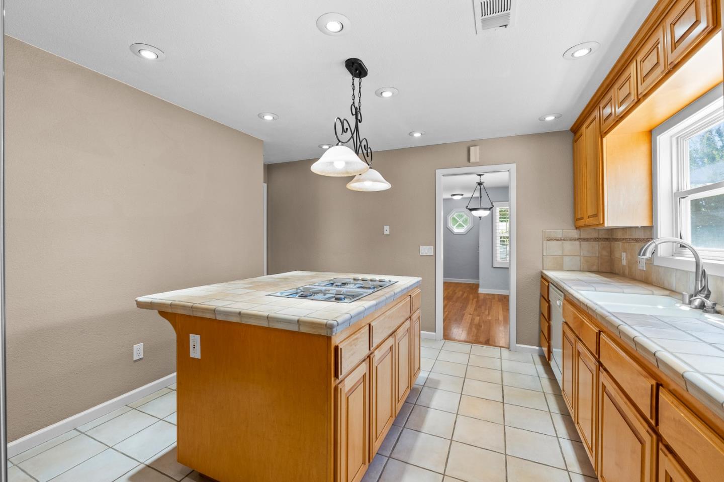 Detail Gallery Image 11 of 34 For 2143 Bello Ave, San Jose,  CA 95125 - 3 Beds | 2 Baths