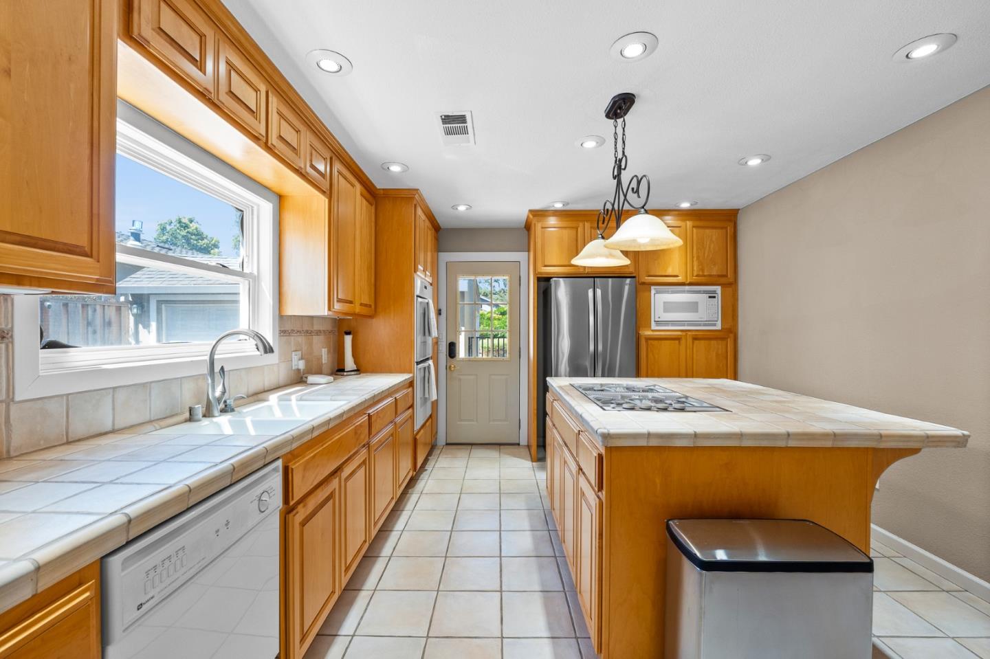 Detail Gallery Image 13 of 34 For 2143 Bello Ave, San Jose,  CA 95125 - 3 Beds | 2 Baths