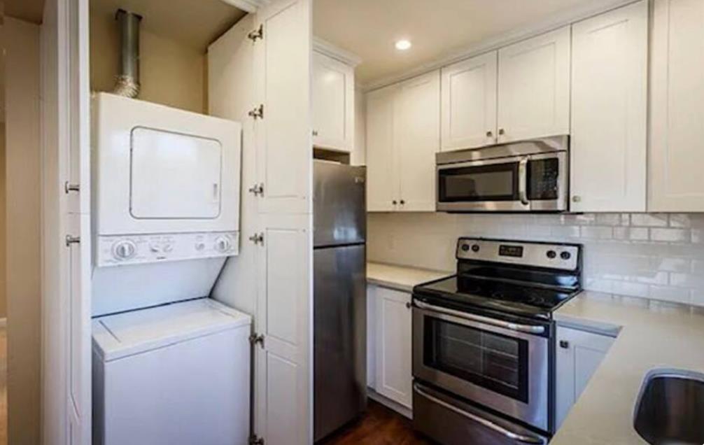 Detail Gallery Image 5 of 11 For 1217 Paloma Ave #3,  Burlingame,  CA 94010 - 2 Beds | 1 Baths