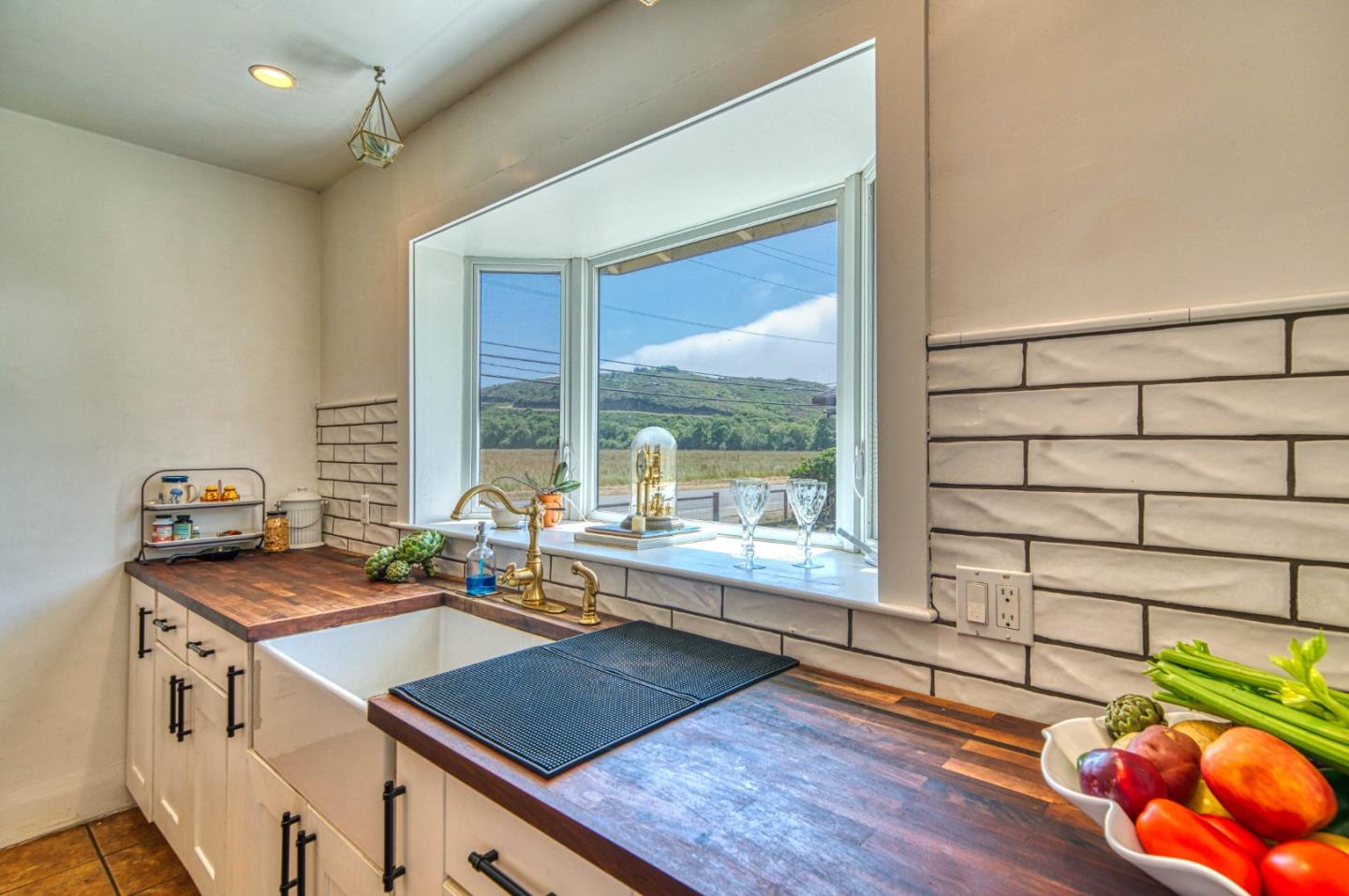 Detail Gallery Image 9 of 47 For 1441 Pescadero Creek Rd, Pescadero,  CA 94060 - 2 Beds | 1 Baths