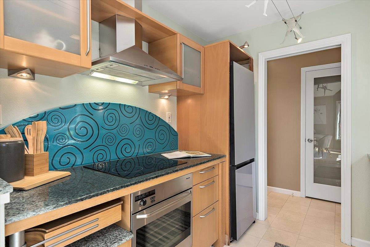 Detail Gallery Image 14 of 42 For 953 Shoreline Dr, San Mateo,  CA 94404 - 2 Beds | 2 Baths