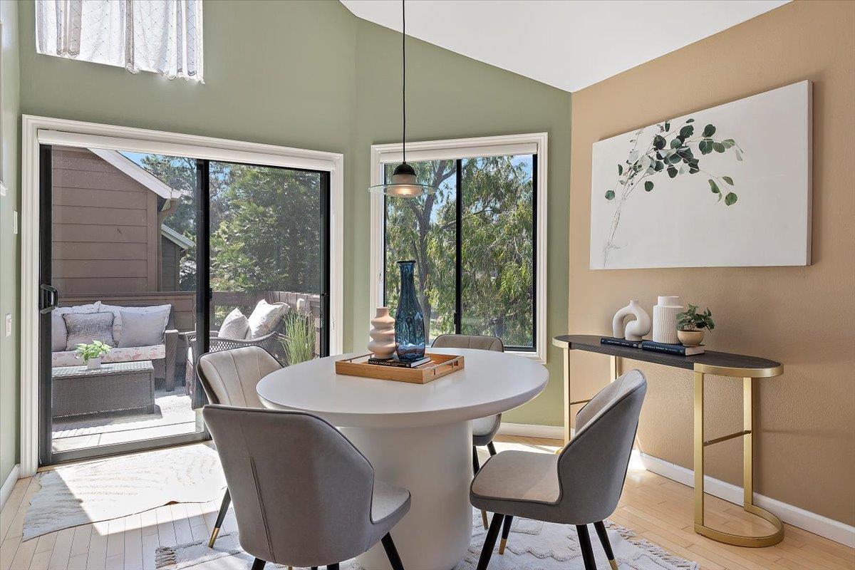 Detail Gallery Image 2 of 42 For 953 Shoreline Dr, San Mateo,  CA 94404 - 2 Beds | 2 Baths