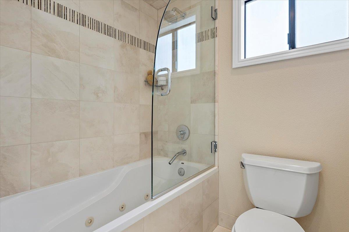 Detail Gallery Image 21 of 42 For 953 Shoreline Dr, San Mateo,  CA 94404 - 2 Beds | 2 Baths