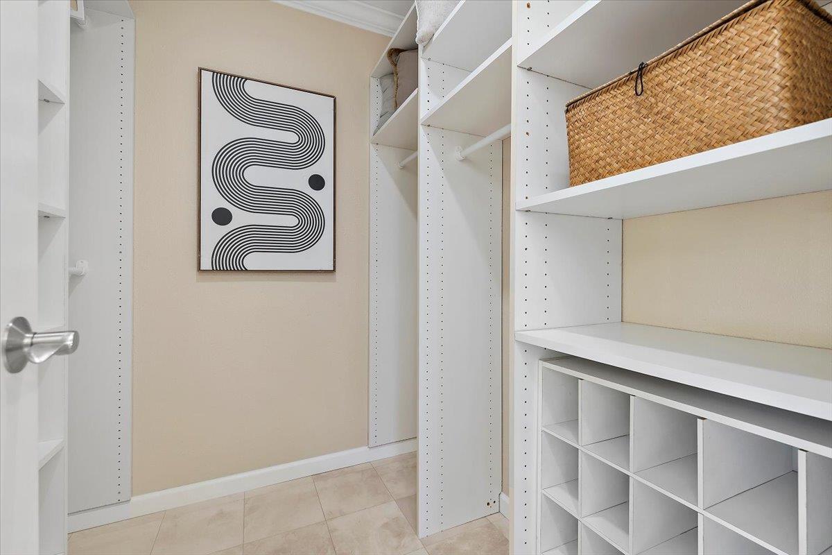 Detail Gallery Image 22 of 42 For 953 Shoreline Dr, San Mateo,  CA 94404 - 2 Beds | 2 Baths