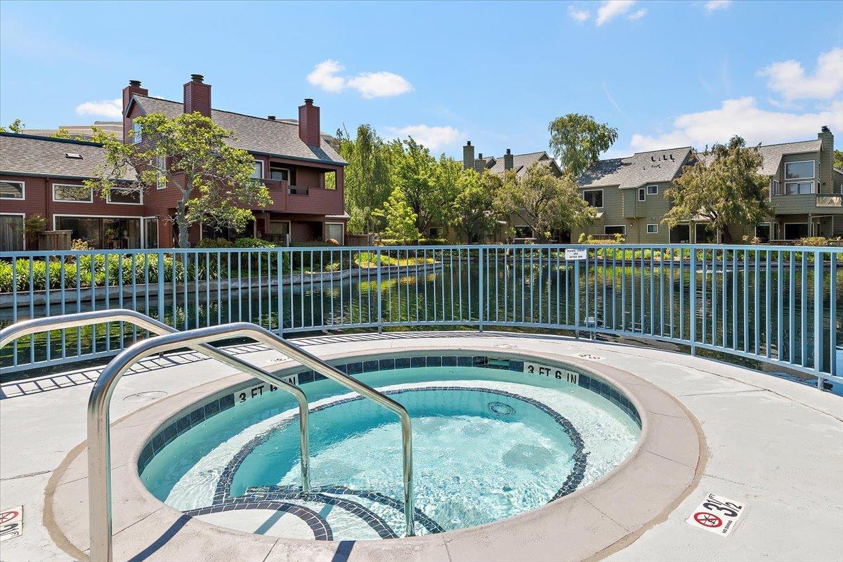 Detail Gallery Image 30 of 42 For 953 Shoreline Dr, San Mateo,  CA 94404 - 2 Beds | 2 Baths