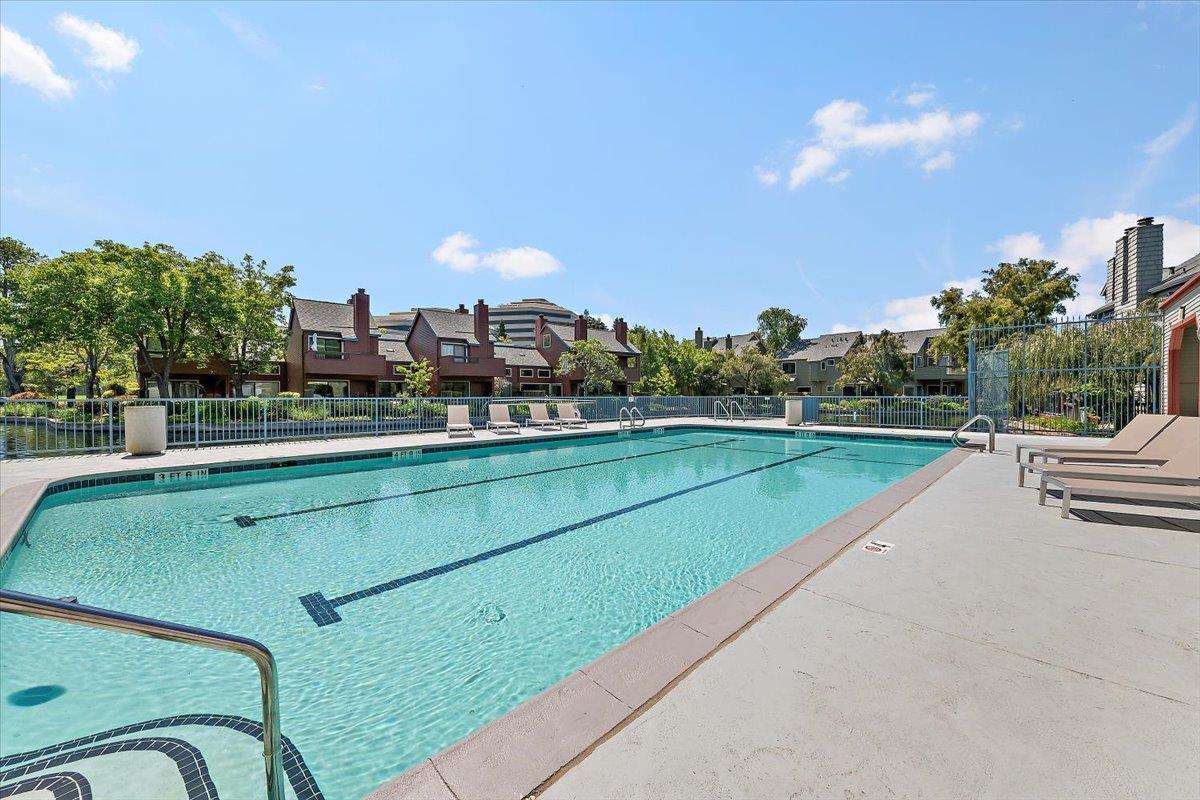 Detail Gallery Image 33 of 42 For 953 Shoreline Dr, San Mateo,  CA 94404 - 2 Beds | 2 Baths