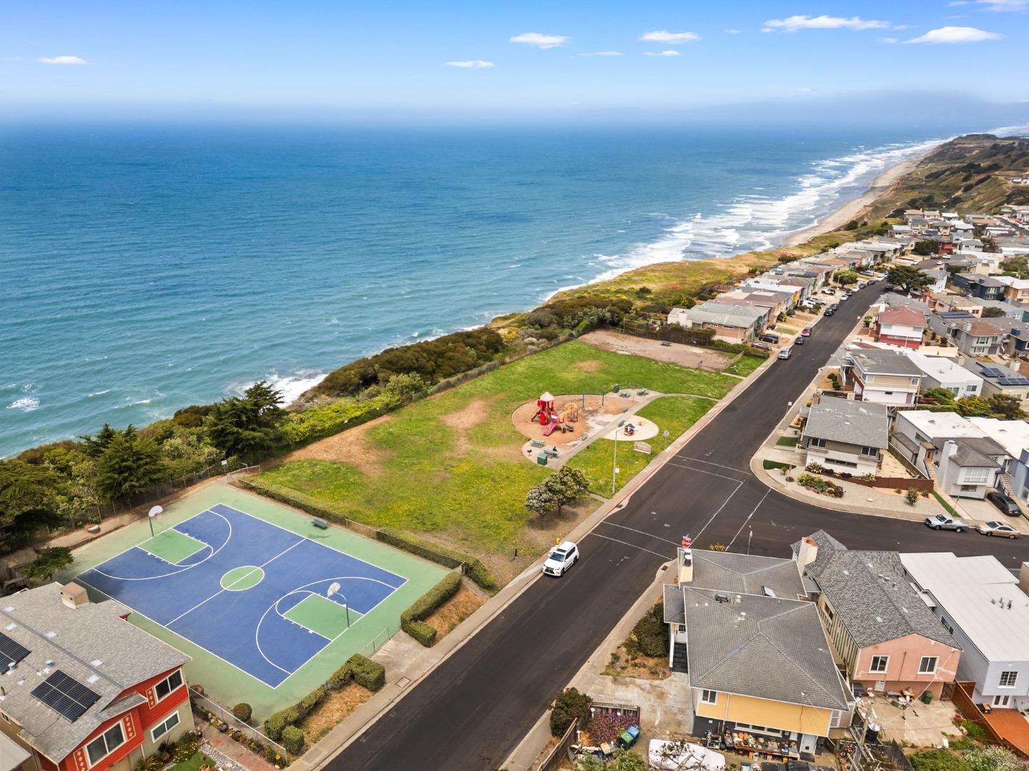 Detail Gallery Image 44 of 45 For 32 Crestview Ave, Daly City,  CA 94015 - 3 Beds | 2 Baths