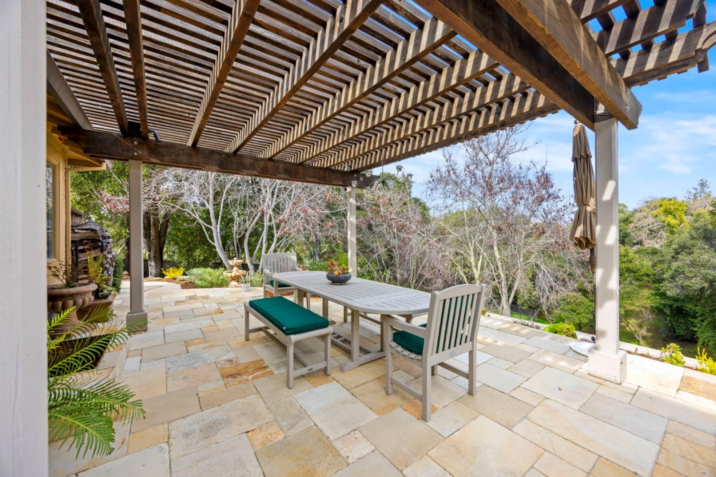 Detail Gallery Image 22 of 120 For 27600 Edgerton Rd, Los Altos Hills,  CA 94022 - 4 Beds | 4/1 Baths