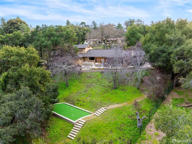 Detail Gallery Image 3 of 120 For 27600 Edgerton Rd, Los Altos Hills,  CA 94022 - 4 Beds | 4/1 Baths