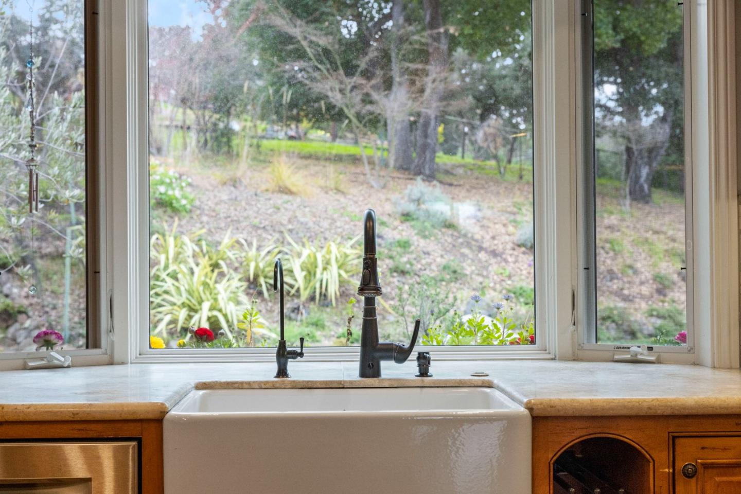 Detail Gallery Image 32 of 120 For 27600 Edgerton Rd, Los Altos Hills,  CA 94022 - 4 Beds | 4/1 Baths