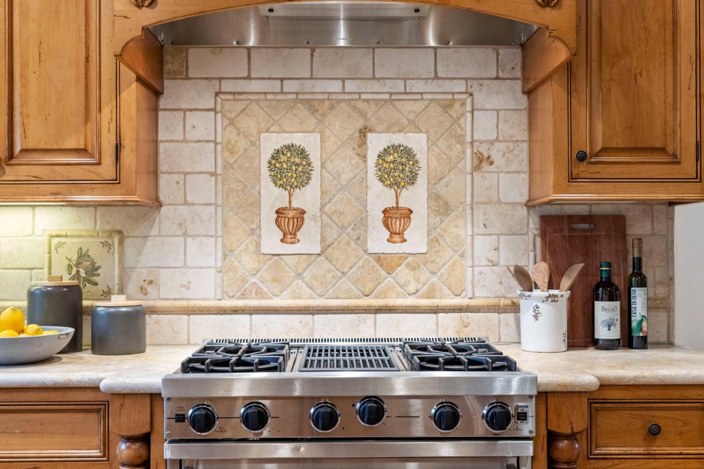 Detail Gallery Image 33 of 120 For 27600 Edgerton Rd, Los Altos Hills,  CA 94022 - 4 Beds | 4/1 Baths