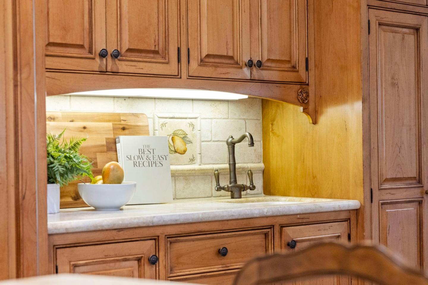 Detail Gallery Image 35 of 120 For 27600 Edgerton Rd, Los Altos Hills,  CA 94022 - 4 Beds | 4/1 Baths