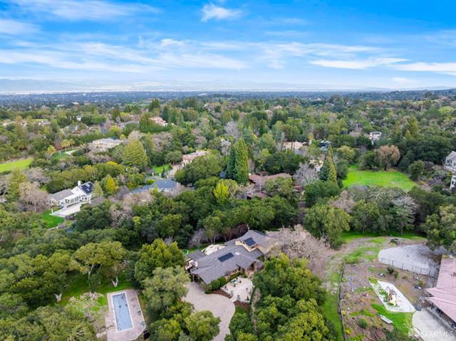 Detail Gallery Image 5 of 120 For 27600 Edgerton Rd, Los Altos Hills,  CA 94022 - 4 Beds | 4/1 Baths