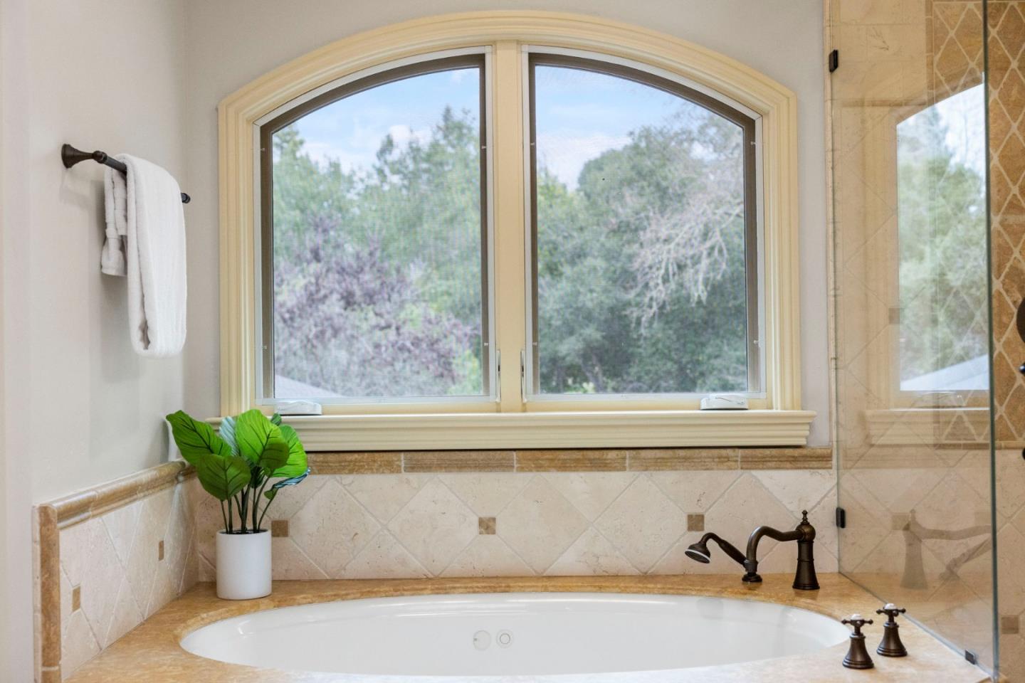 Detail Gallery Image 95 of 120 For 27600 Edgerton Rd, Los Altos Hills,  CA 94022 - 4 Beds | 4/1 Baths