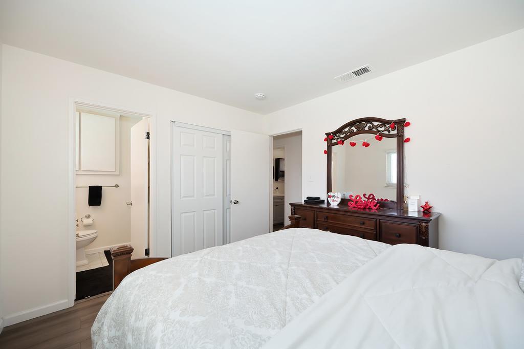 Detail Gallery Image 28 of 48 For 7044 Linwood Way, Sacramento,  CA 95828 - 4 Beds | 2 Baths