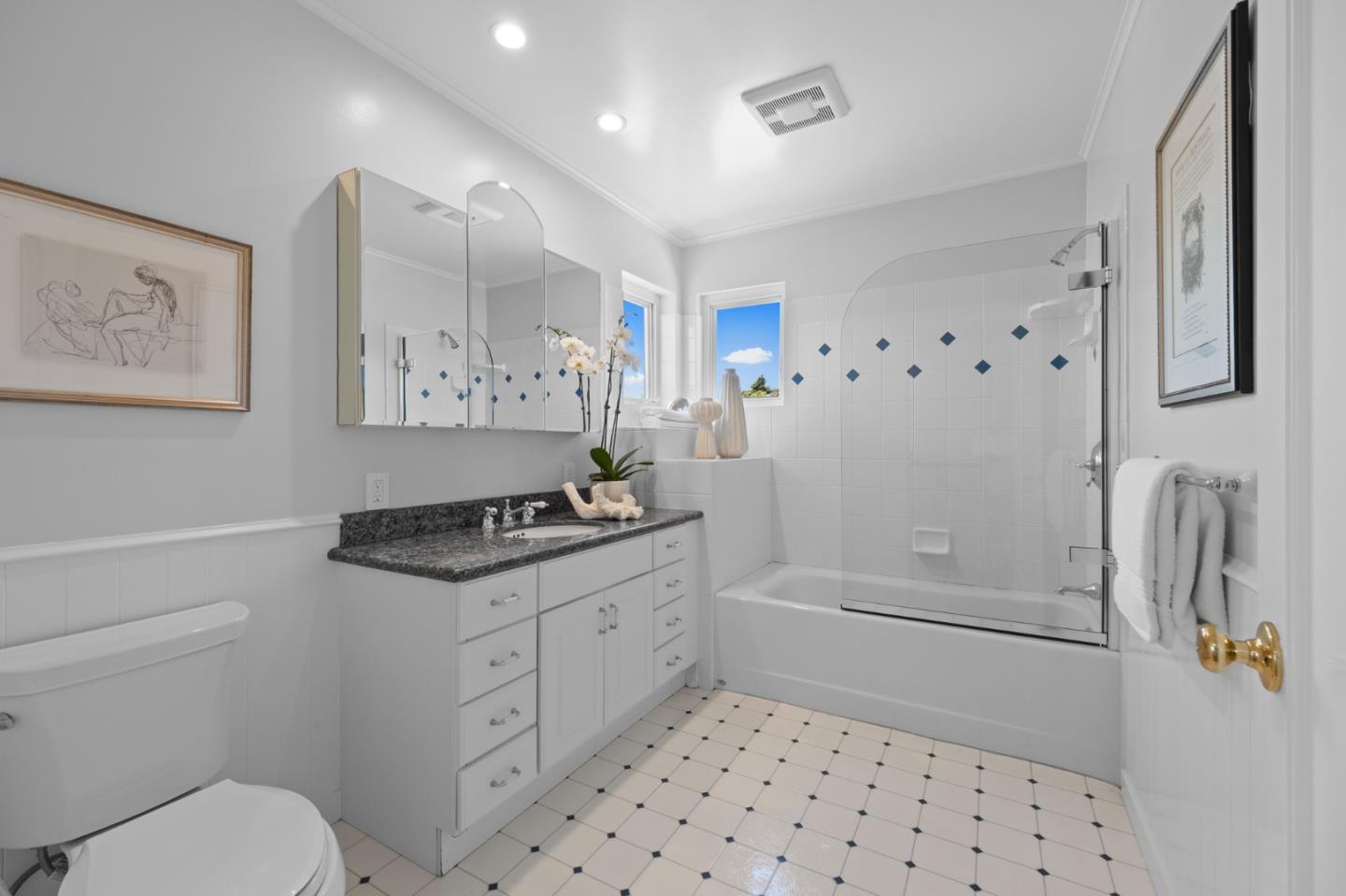 Detail Gallery Image 39 of 59 For 406 Heather Ln, San Mateo,  CA 94403 - 5 Beds | 3 Baths