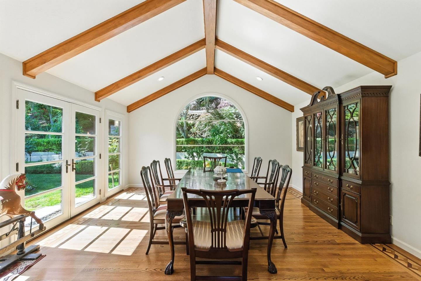 Detail Gallery Image 25 of 70 For 11510 Summit Wood Rd, Los Altos Hills,  CA 94022 - 5 Beds | 6 Baths