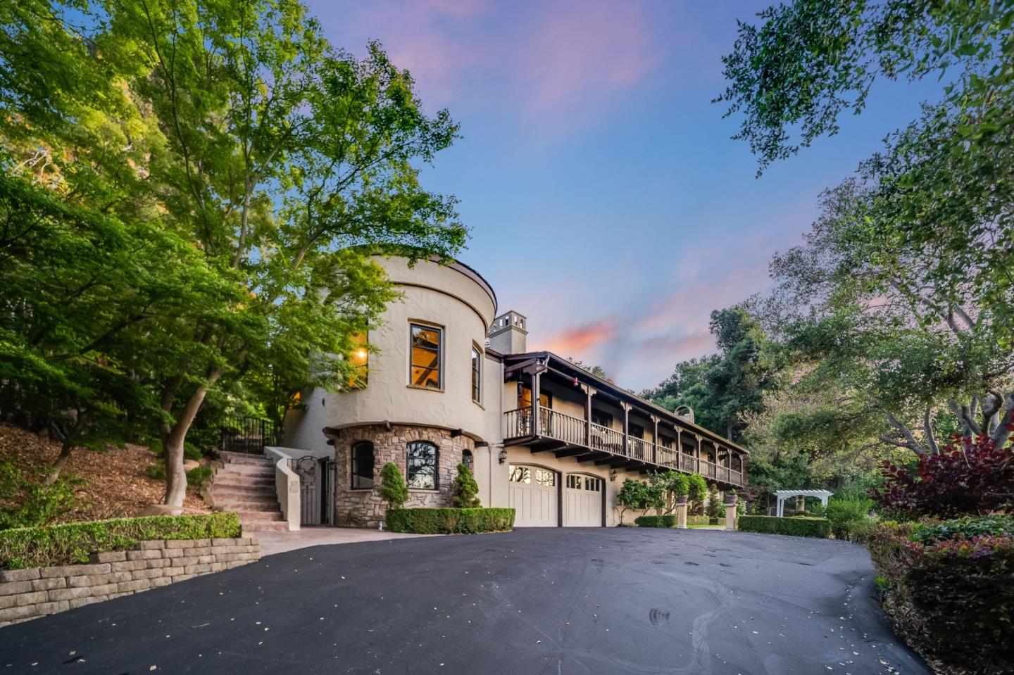 Detail Gallery Image 3 of 70 For 11510 Summit Wood Rd, Los Altos Hills,  CA 94022 - 5 Beds | 6 Baths