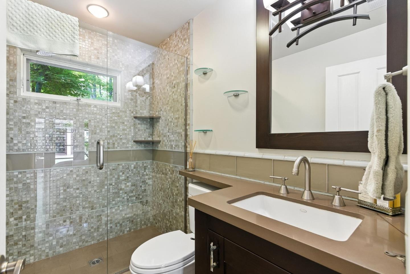 Detail Gallery Image 34 of 70 For 11510 Summit Wood Rd, Los Altos Hills,  CA 94022 - 5 Beds | 6 Baths