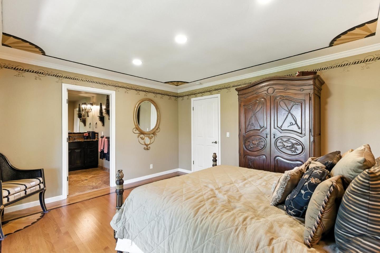 Detail Gallery Image 39 of 70 For 11510 Summit Wood Rd, Los Altos Hills,  CA 94022 - 5 Beds | 6 Baths