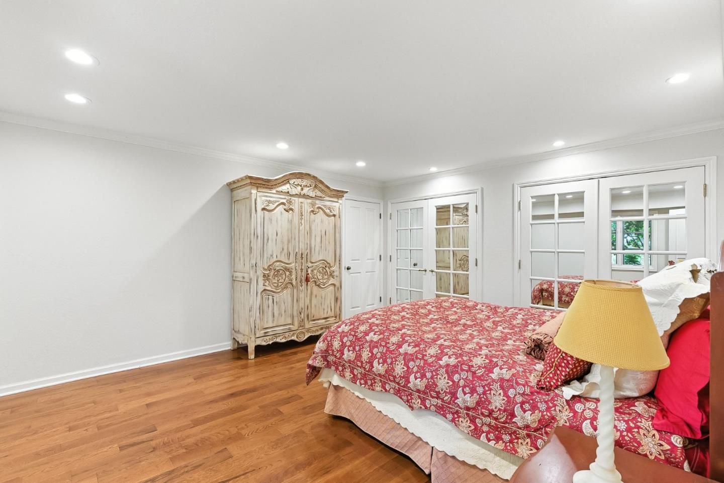 Detail Gallery Image 45 of 70 For 11510 Summit Wood Rd, Los Altos Hills,  CA 94022 - 5 Beds | 6 Baths