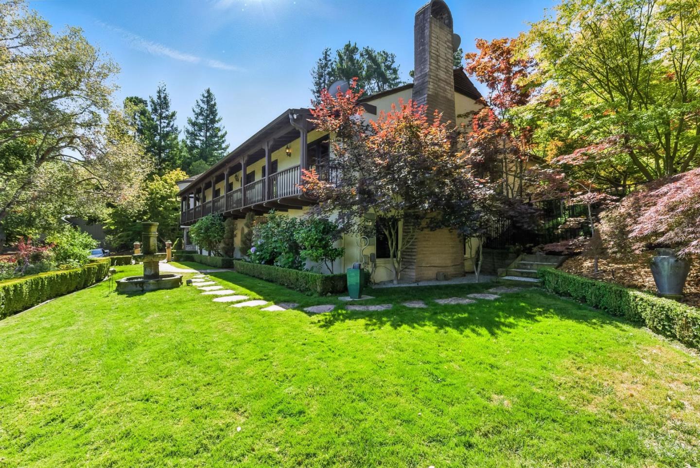 Detail Gallery Image 52 of 70 For 11510 Summit Wood Rd, Los Altos Hills,  CA 94022 - 5 Beds | 6 Baths