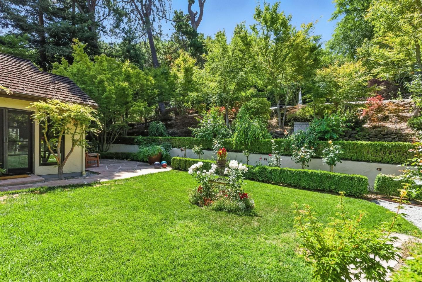 Detail Gallery Image 55 of 70 For 11510 Summit Wood Rd, Los Altos Hills,  CA 94022 - 5 Beds | 6 Baths