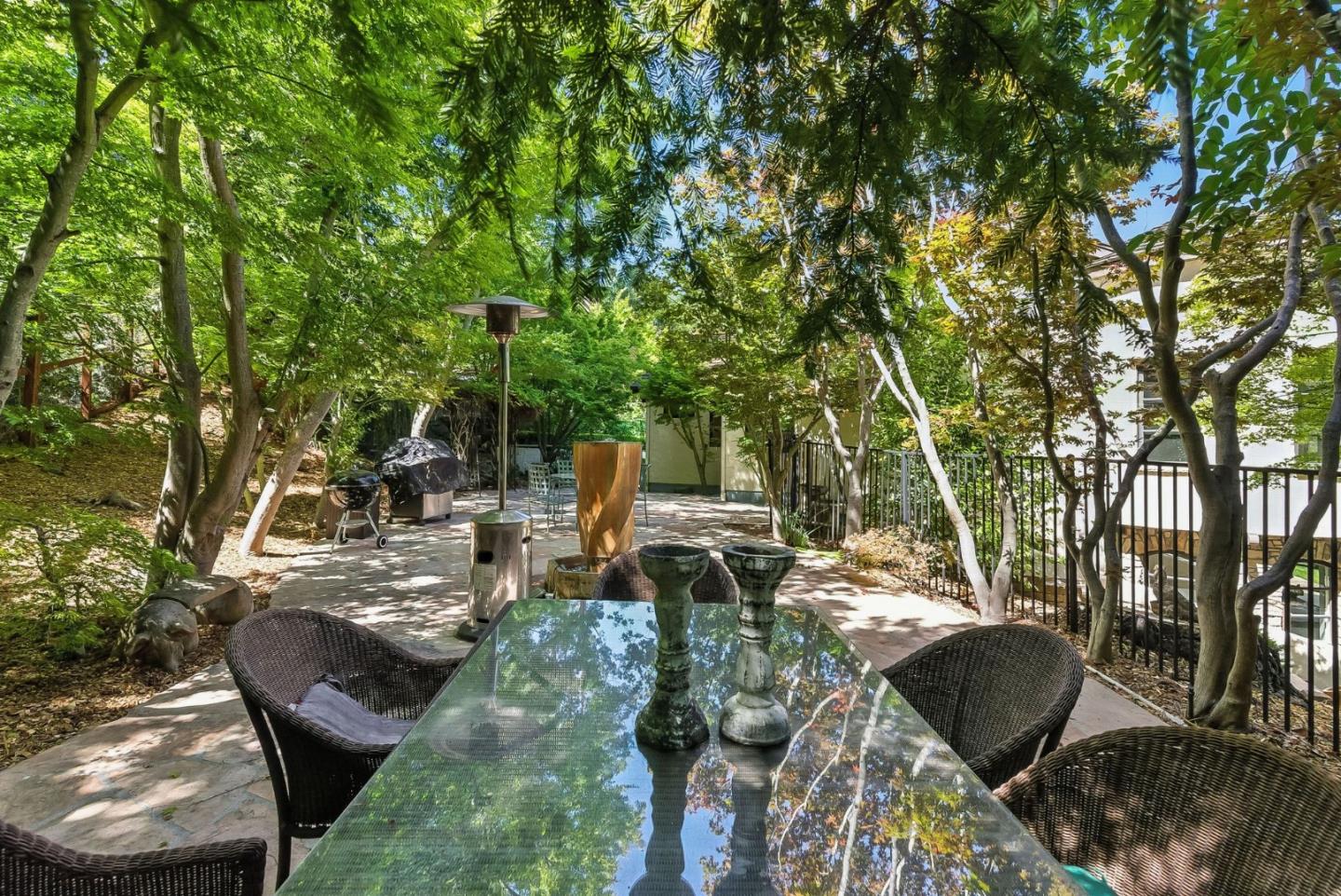Detail Gallery Image 58 of 70 For 11510 Summit Wood Rd, Los Altos Hills,  CA 94022 - 5 Beds | 6 Baths