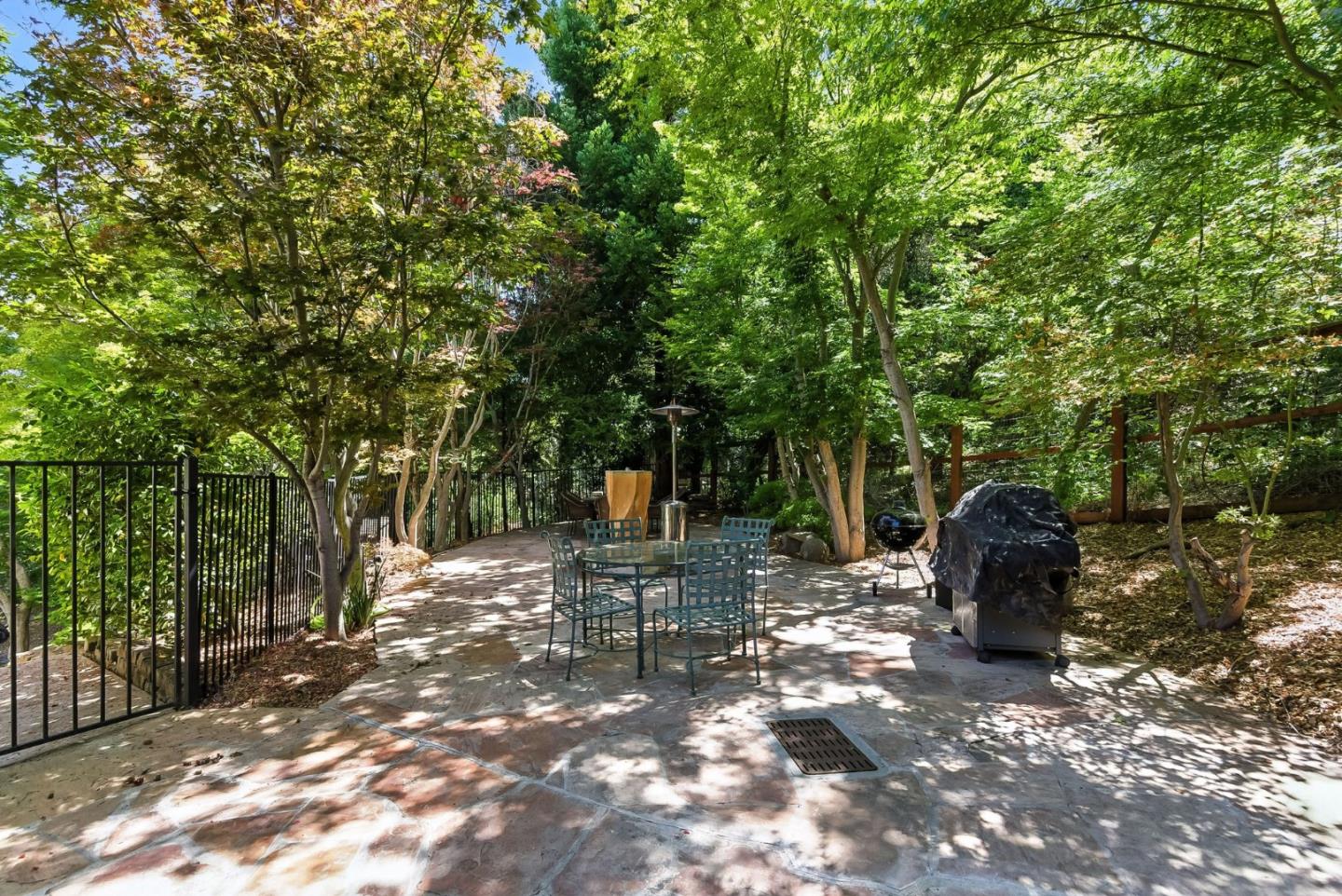 Detail Gallery Image 59 of 70 For 11510 Summit Wood Rd, Los Altos Hills,  CA 94022 - 5 Beds | 6 Baths