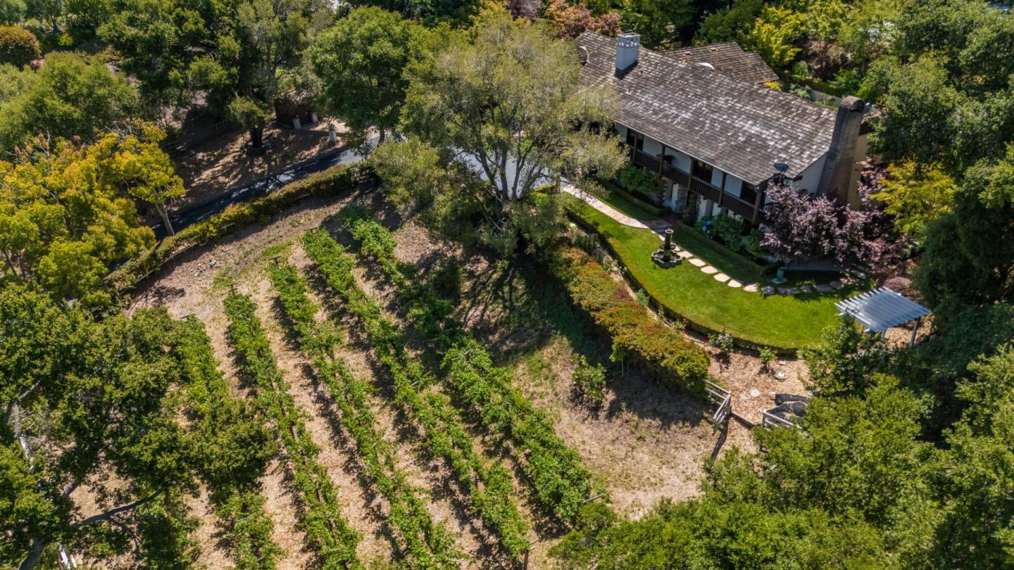 Detail Gallery Image 69 of 70 For 11510 Summit Wood Rd, Los Altos Hills,  CA 94022 - 5 Beds | 6 Baths