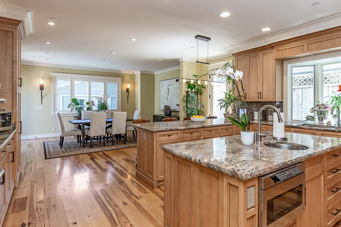Detail Gallery Image 12 of 40 For 587 Sequoia Ave, Redwood City,  CA 94061 - 5 Beds | 4 Baths